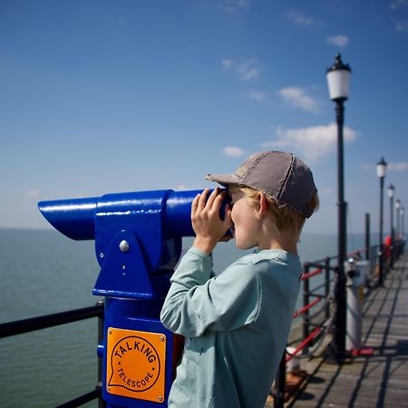 Holiday Inn Southend By Ihg Exteriör bild