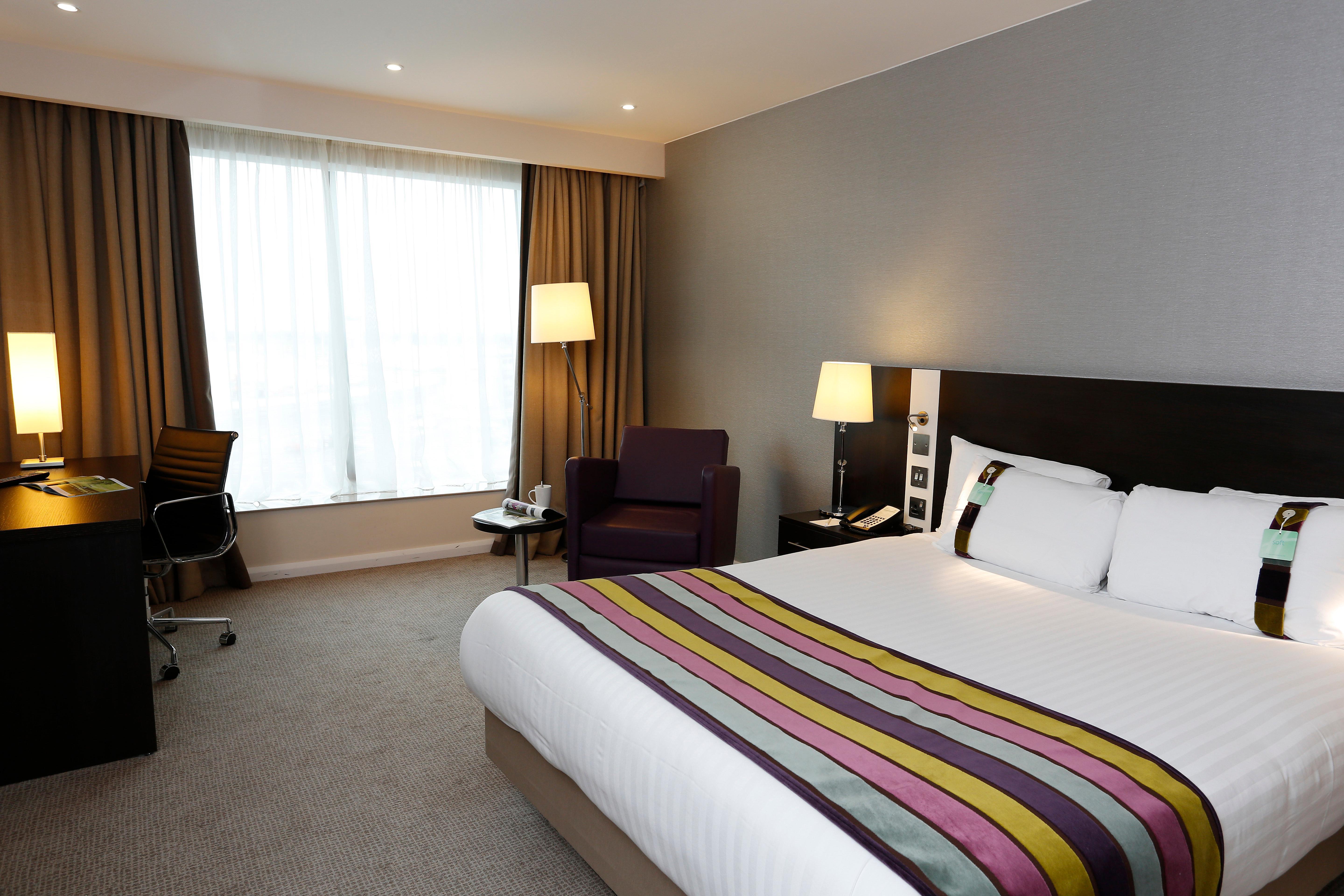 Holiday Inn Southend By Ihg Exteriör bild