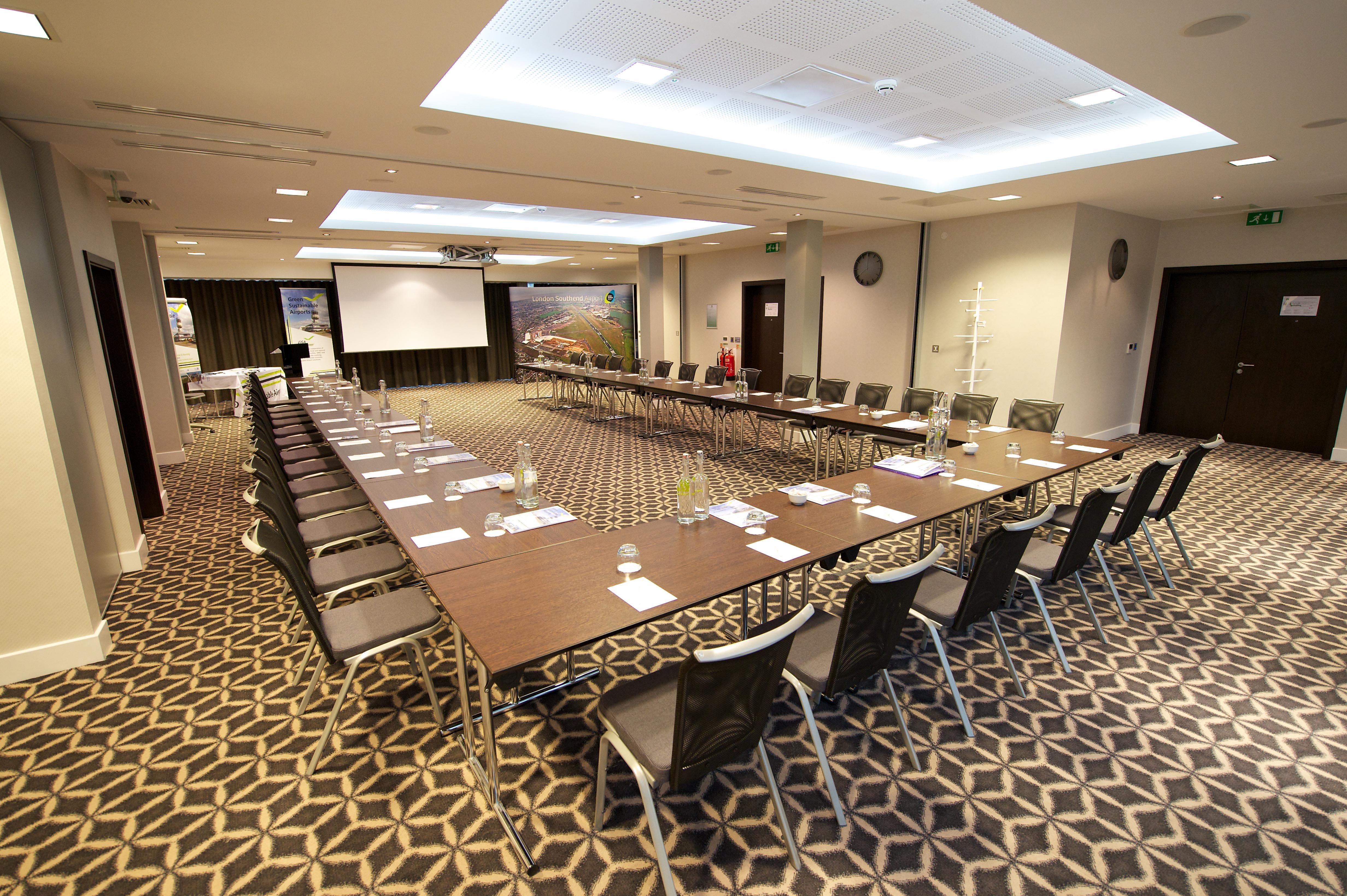 Holiday Inn Southend By Ihg Exteriör bild