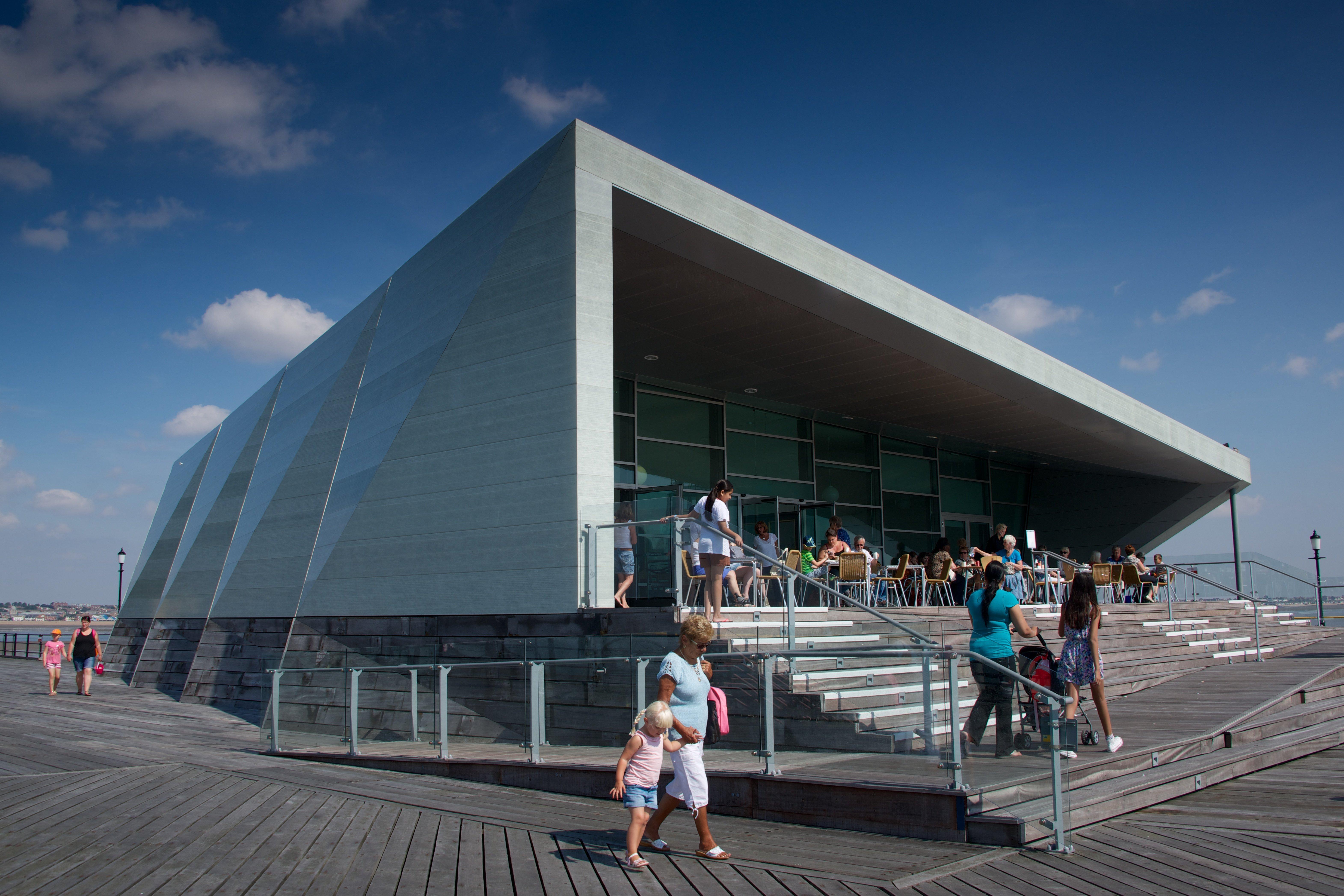 Holiday Inn Southend By Ihg Exteriör bild