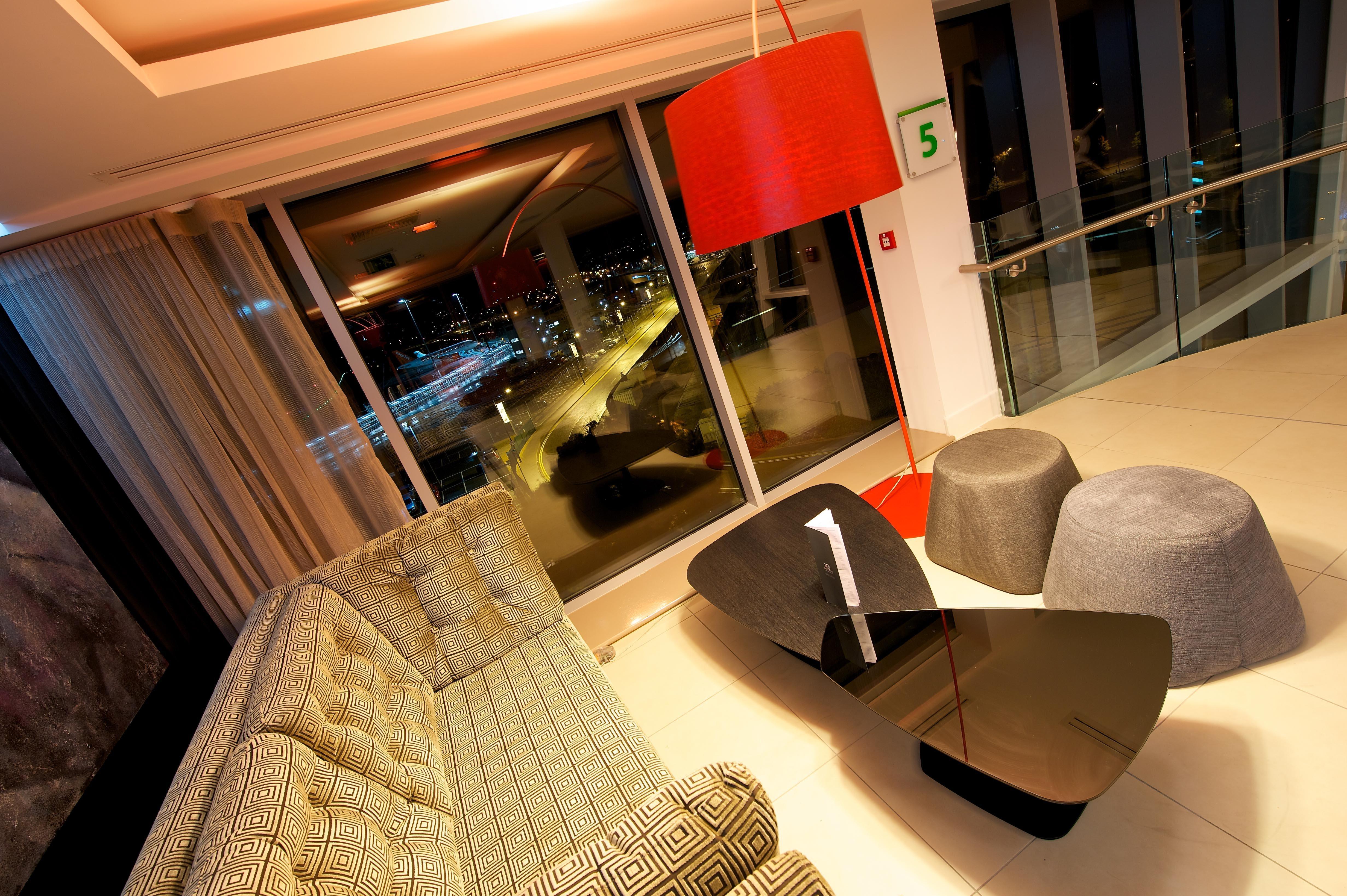 Holiday Inn Southend By Ihg Exteriör bild